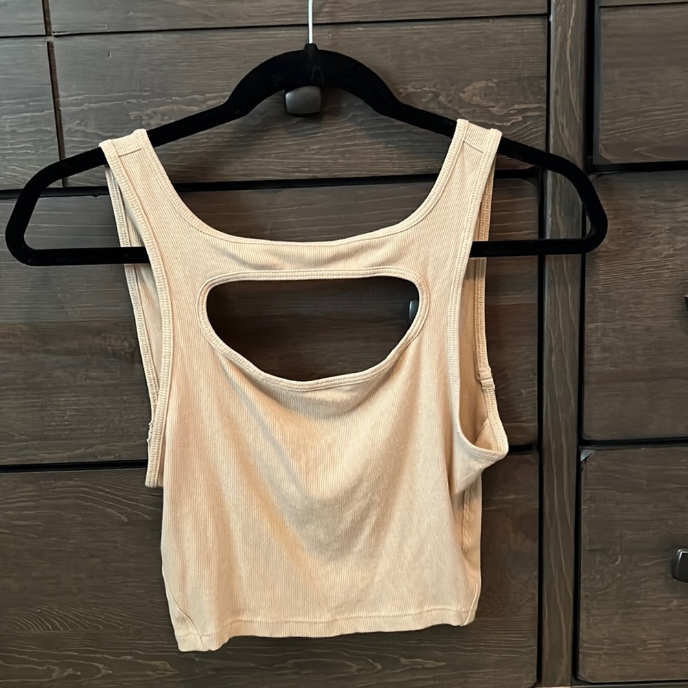 Lululemon cutout crop top